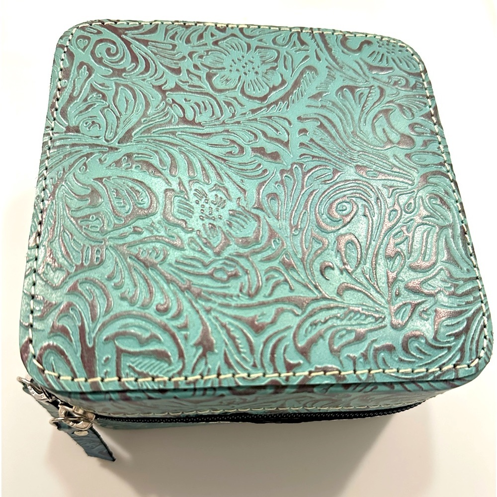 Handmade Leather Jewelry Case NWT